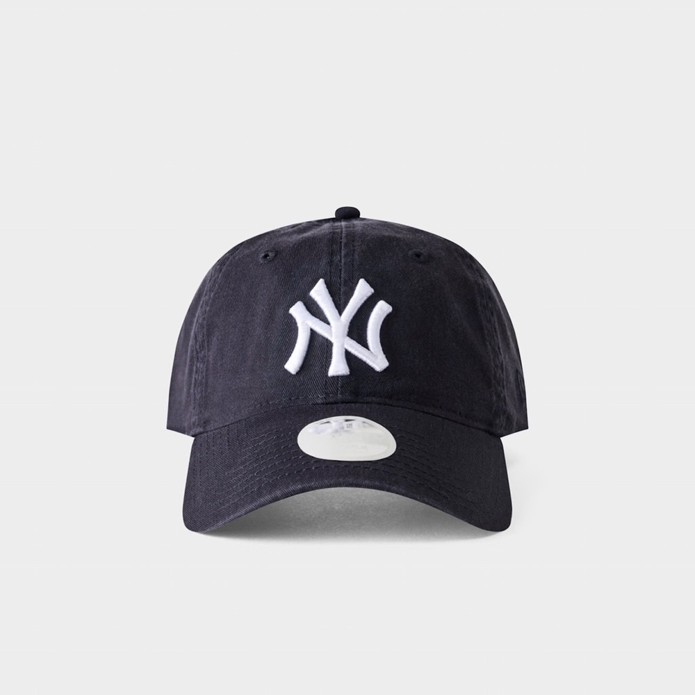 Aritzia New Era New York Yankees 9TWENTY Hat NWT